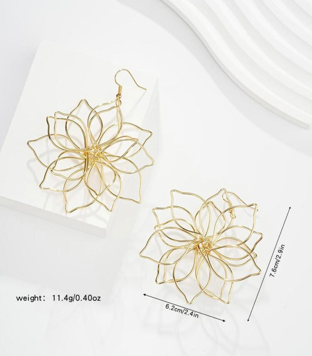 Beautiful Gold Flower Earrings