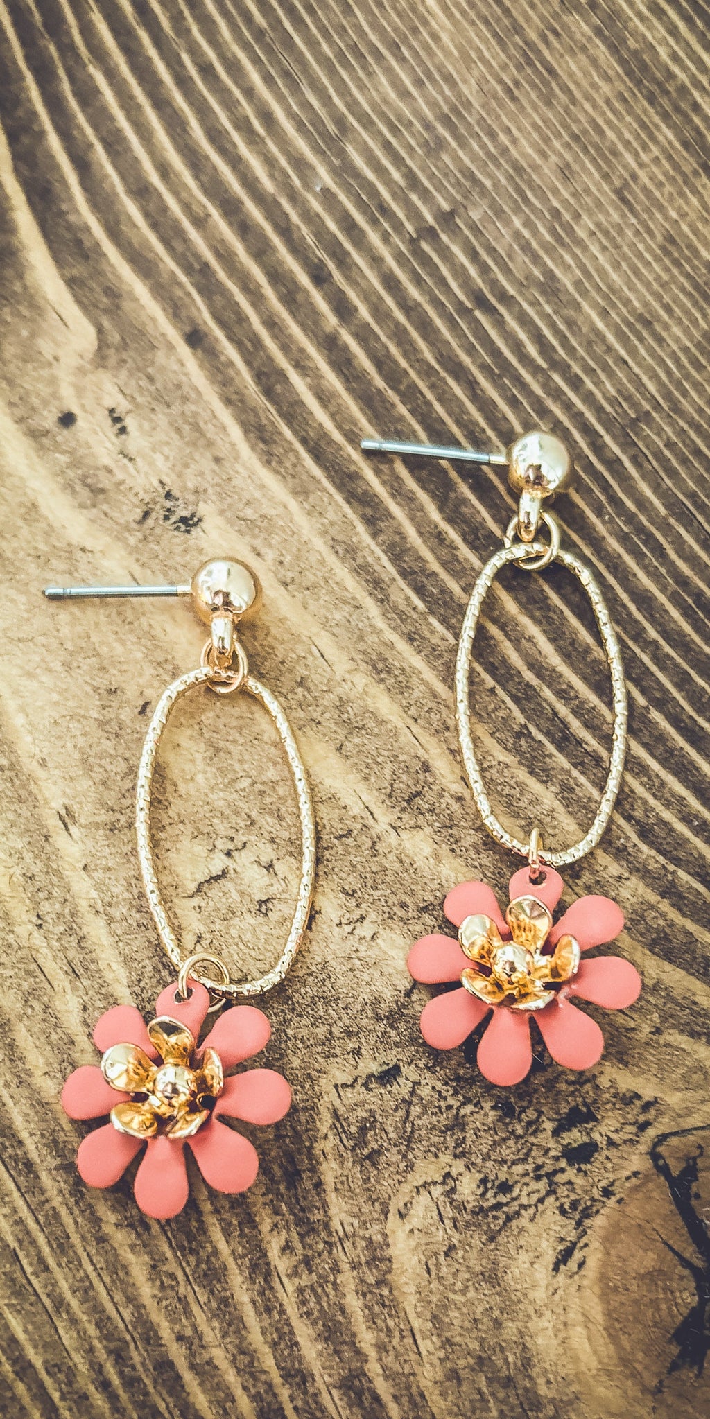 Beautiful Gold Flower Drop Earrings