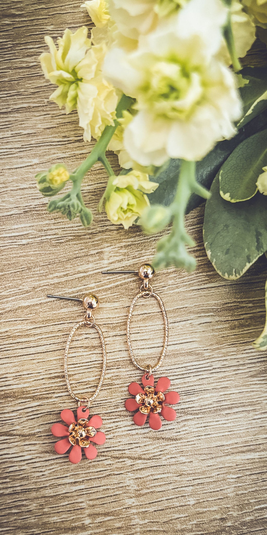 Beautiful Gold Flower Drop Earrings